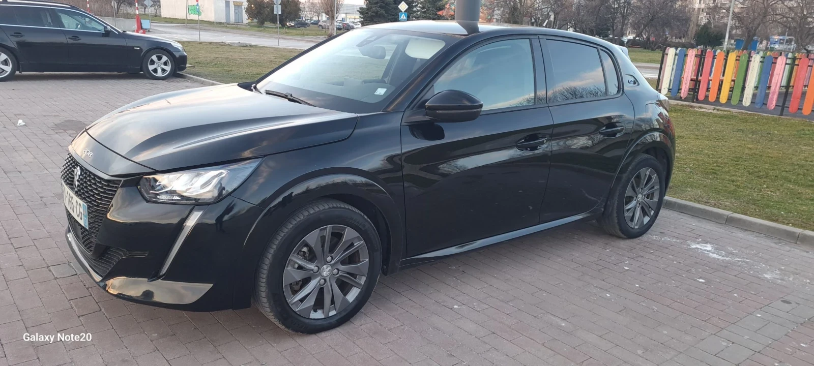 Peugeot 208 208e 50kwh, снимка 14 - Автомобили и джипове - 53751359