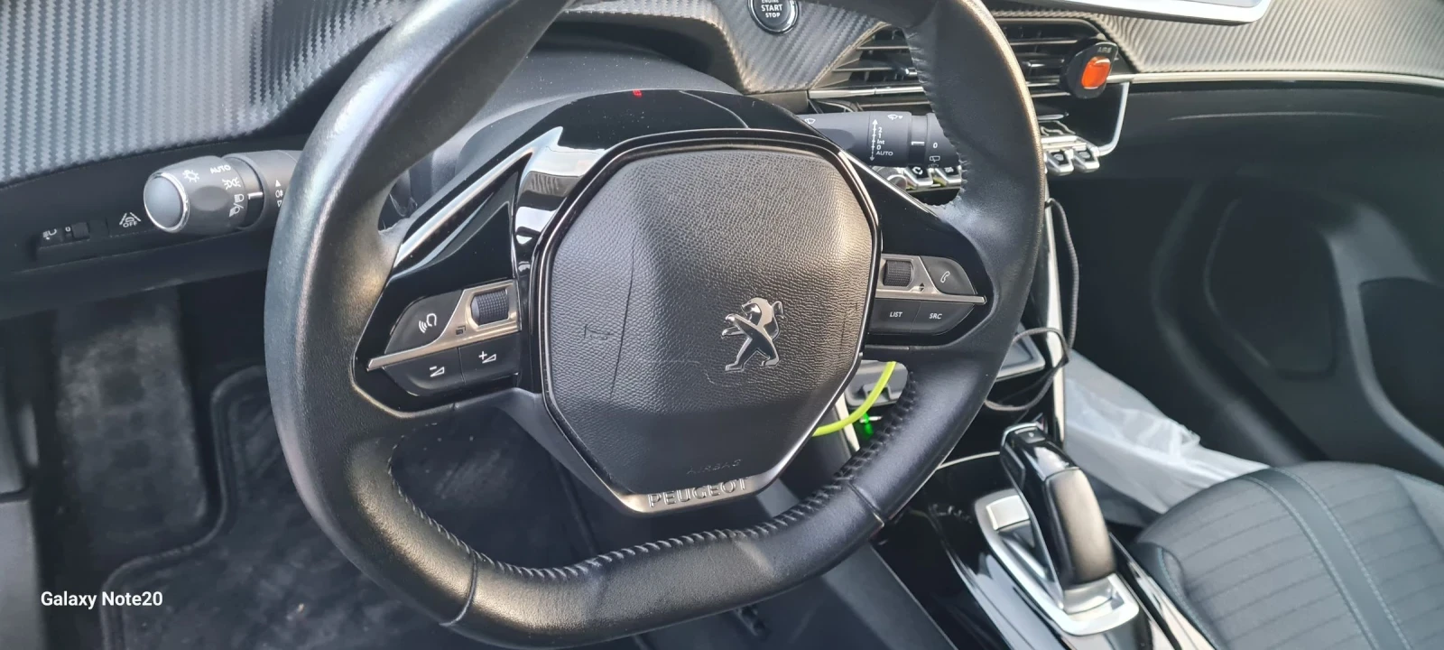 Peugeot 208 208e 50kwh, снимка 6 - Автомобили и джипове - 53751359