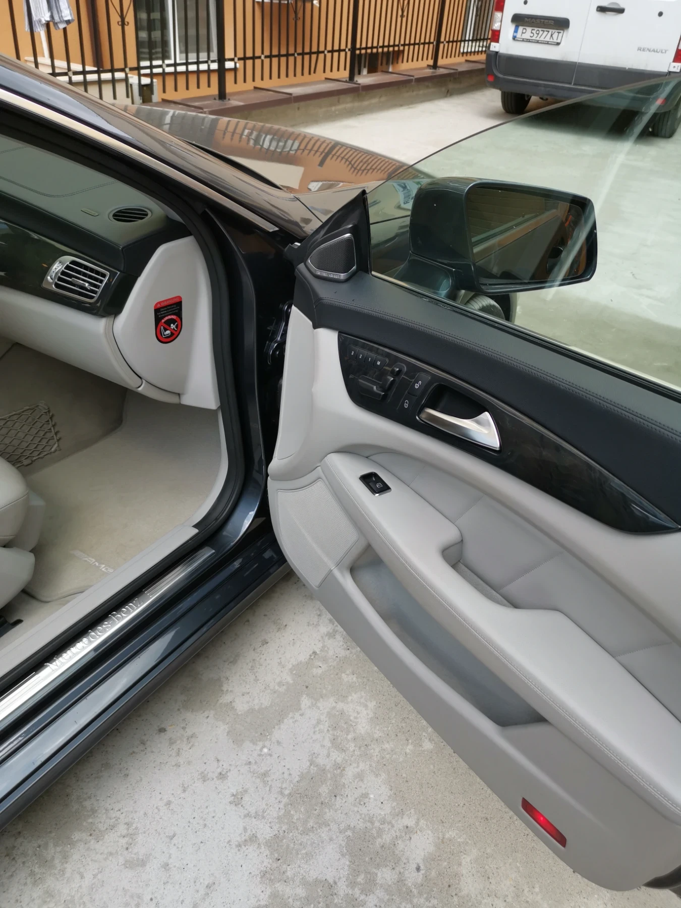 Mercedes-Benz CLS 350, снимка 16 - Автомобили и джипове - 54370762