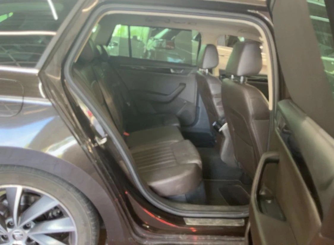 Skoda Superb 2.0TDI 190кс Laurent&Klement/DSG/Панорама, снимка 12 - Автомобили и джипове - 54665879