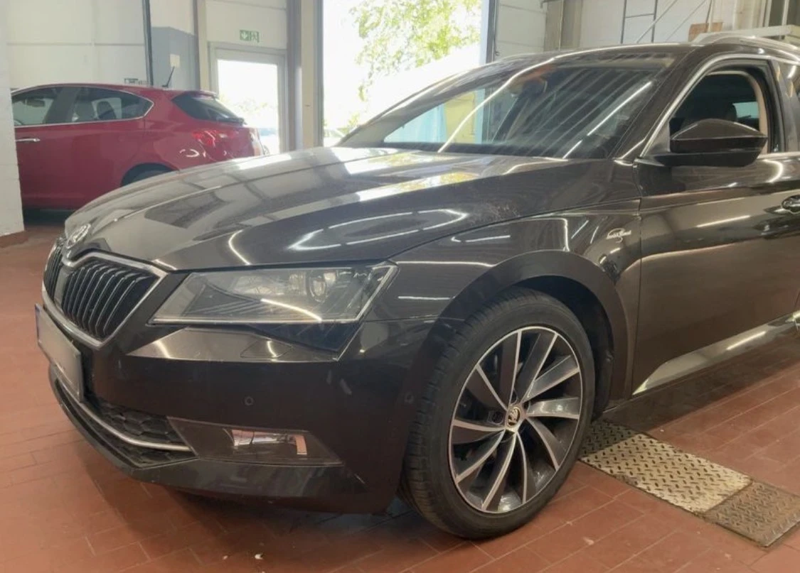 Skoda Superb 2.0TDI 190кс Laurent&Klement/DSG/Панорама, снимка 3 - Автомобили и джипове - 54665879