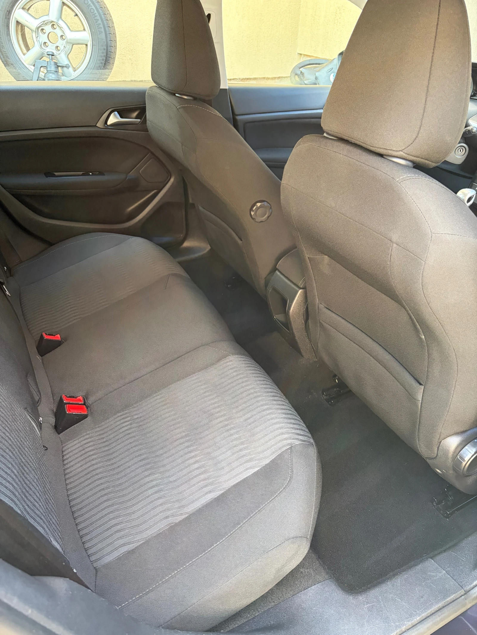 Peugeot 308 1.6hdi 308sw, снимка 11 - Автомобили и джипове - 54773273