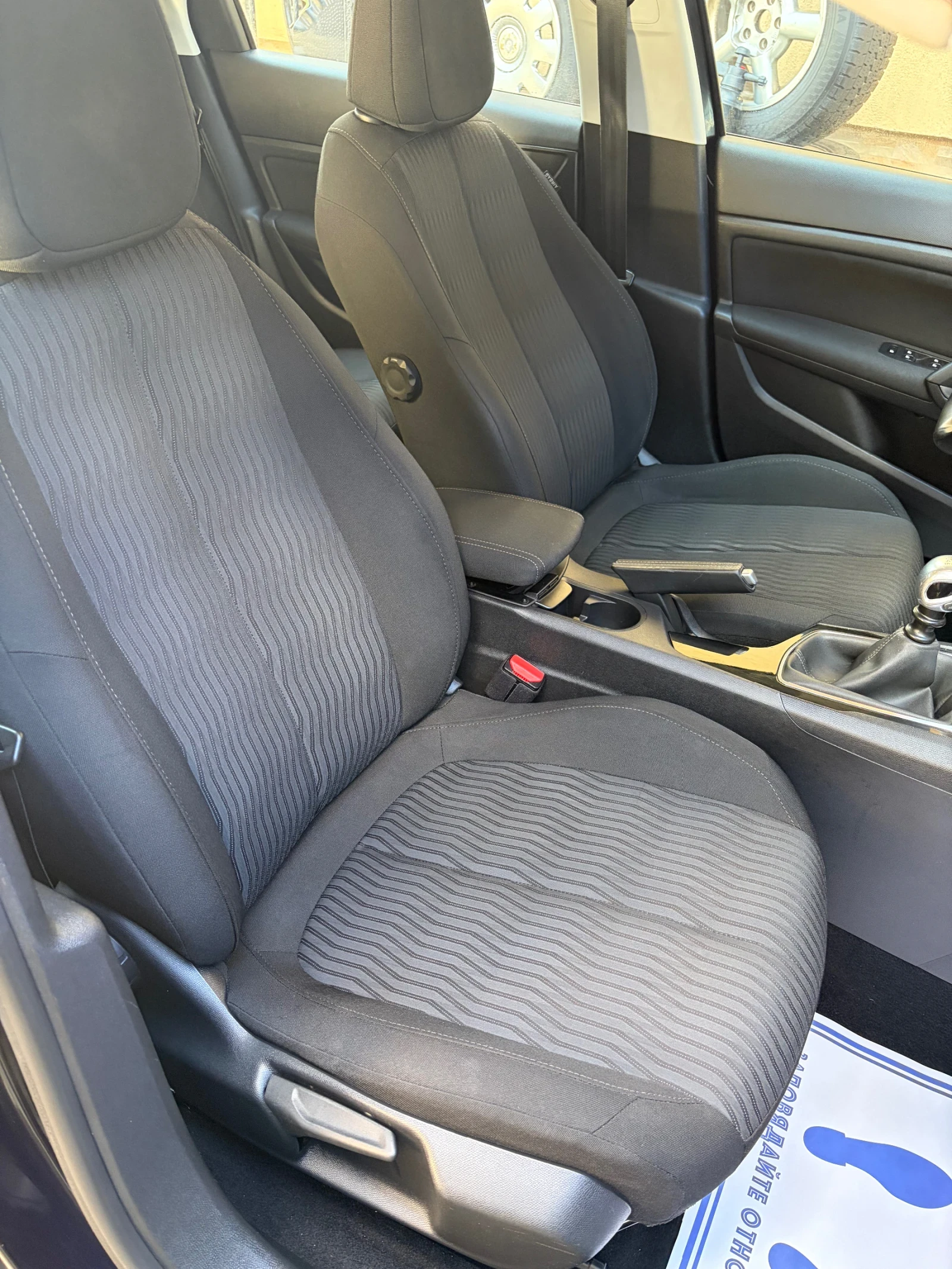 Peugeot 308 1.6hdi 308sw, снимка 10 - Автомобили и джипове - 54773273