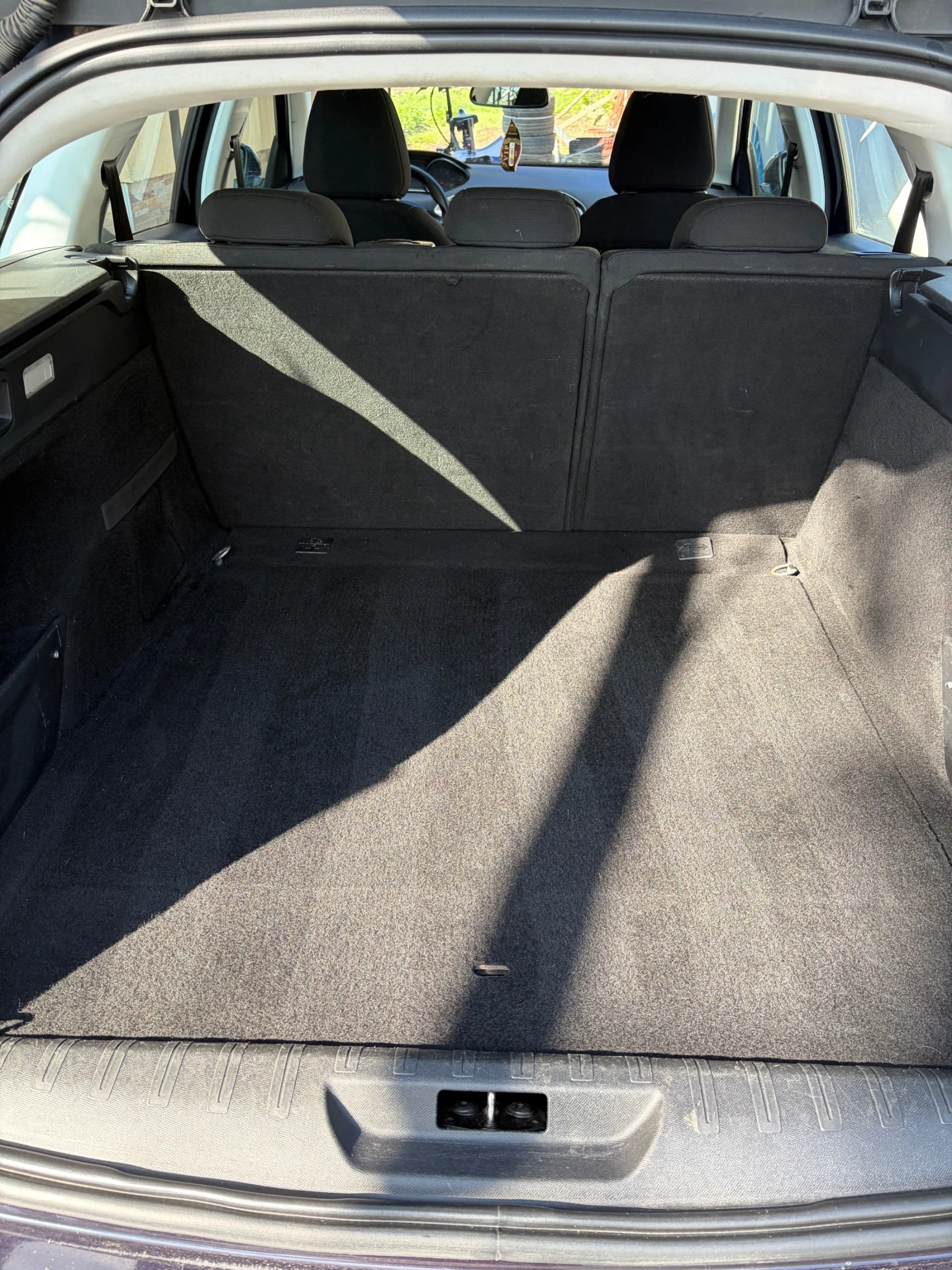 Peugeot 308 1.6hdi 308sw, снимка 7 - Автомобили и джипове - 54773273