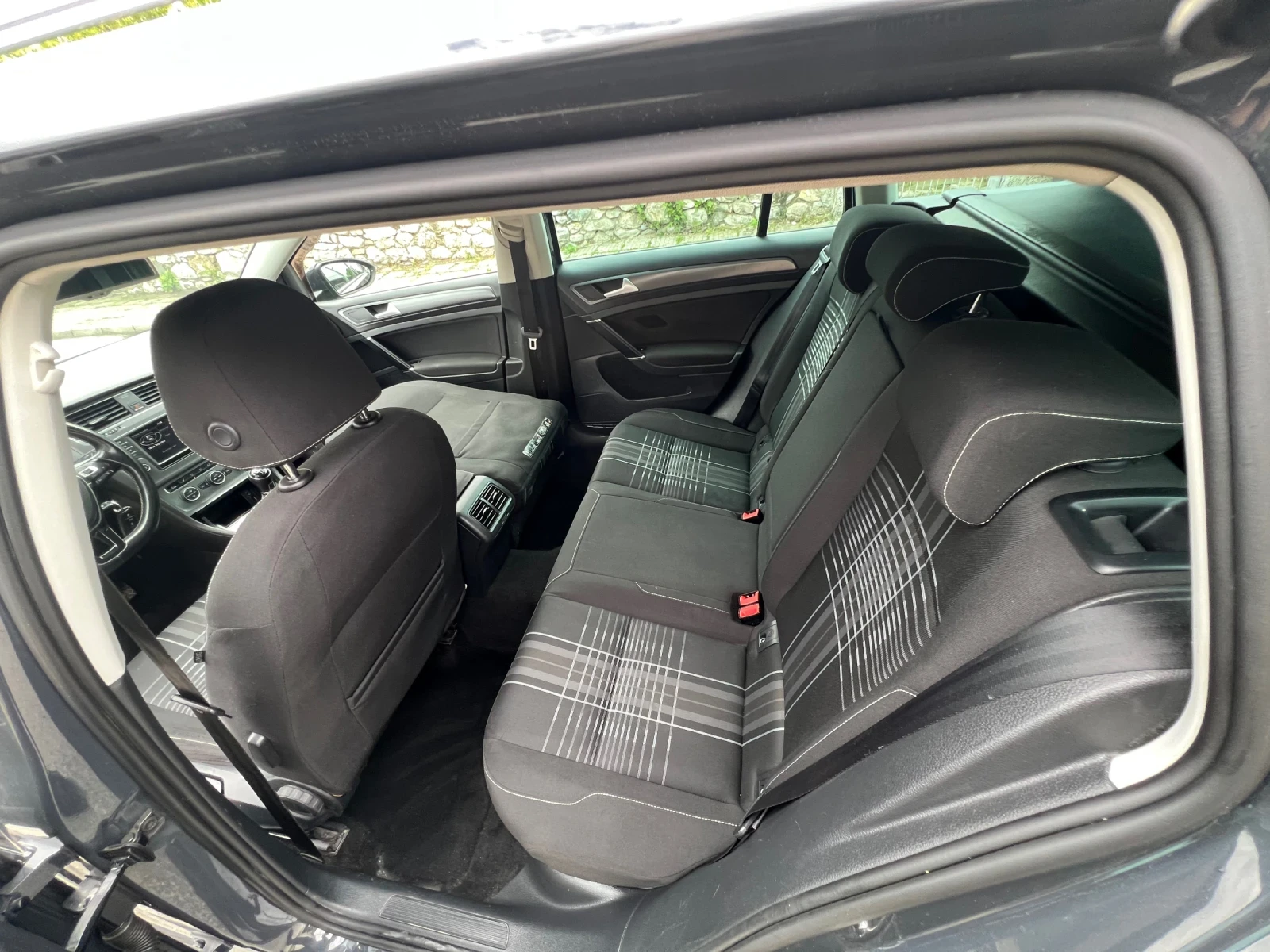 VW Golf VW Golf 7    Lounge , година 2015 2.0 TDI , 150 к., снимка 16 - Автомобили и джипове - 54798017