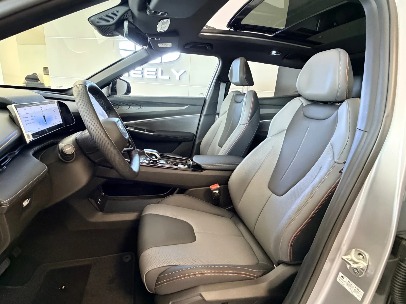 Geely Cityray, снимка 10 - Автомобили и джипове - 55377572