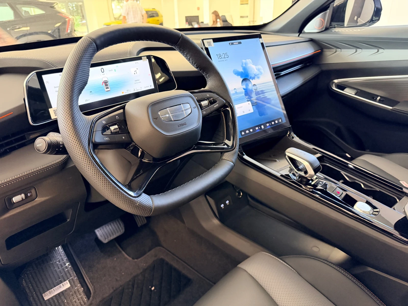 Geely Cityray, снимка 8 - Автомобили и джипове - 55377572