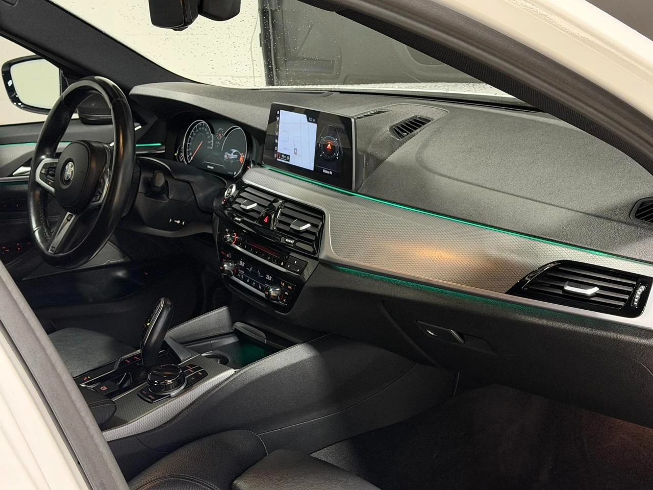 BMW 530 i xDrive M Sport | Navigation | Heated Seats | Mem, снимка 12 - Автомобили и джипове - 55901484