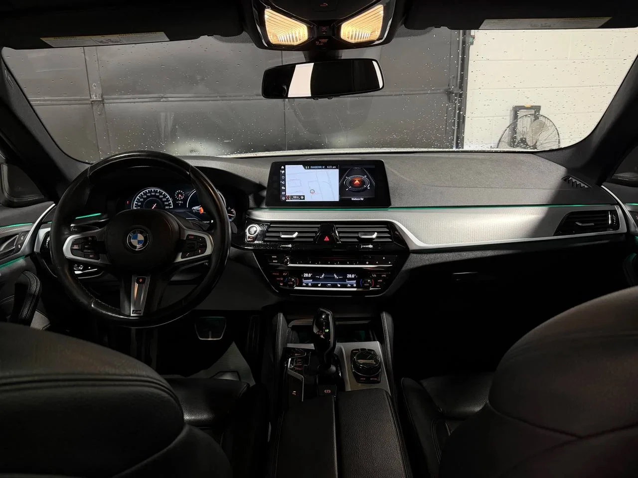 BMW 530 i xDrive M Sport | Navigation | Heated Seats | Mem, снимка 7 - Автомобили и джипове - 55901484