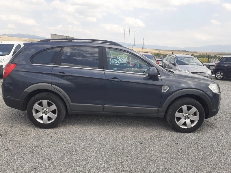 Chevrolet Captiva 2.4i136кс7мАГУ, снимка 10 - Автомобили и джипове - 46356339