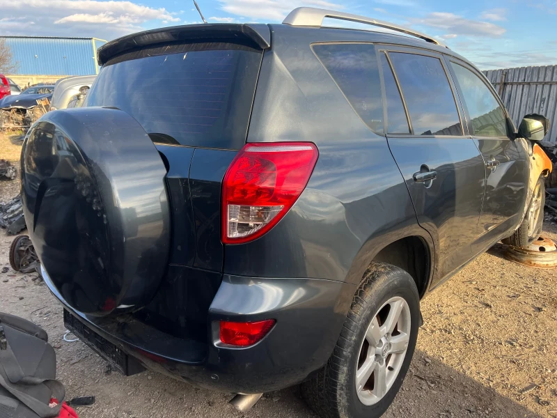 Toyota Rav4 2.0vvti, снимка 2 - Автомобили и джипове - 44891707