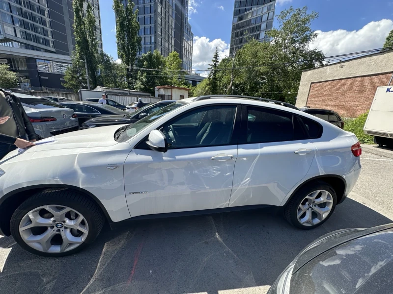 BMW X6 50i, снимка 7 - Автомобили и джипове - 47693130