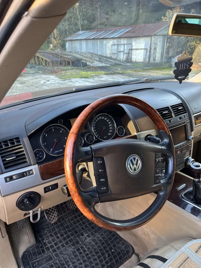 VW Touareg, снимка 9 - Автомобили и джипове - 52859494