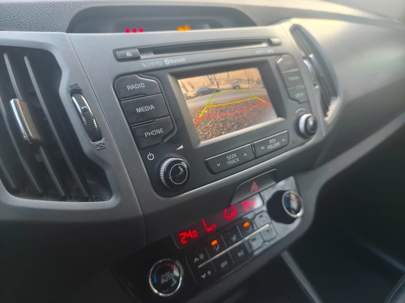 Kia Sportage 1.7 crdi 2wd, снимка 8 - Автомобили и джипове - 52887175
