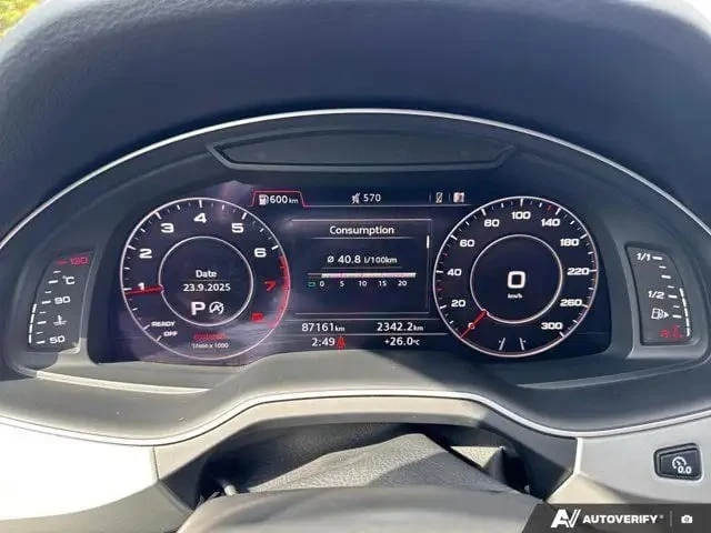 Audi Q7 / Progressiv / quattro AWD / ПАНОРАМА / 360  / , снимка 17 - Автомобили и джипове - 53334903