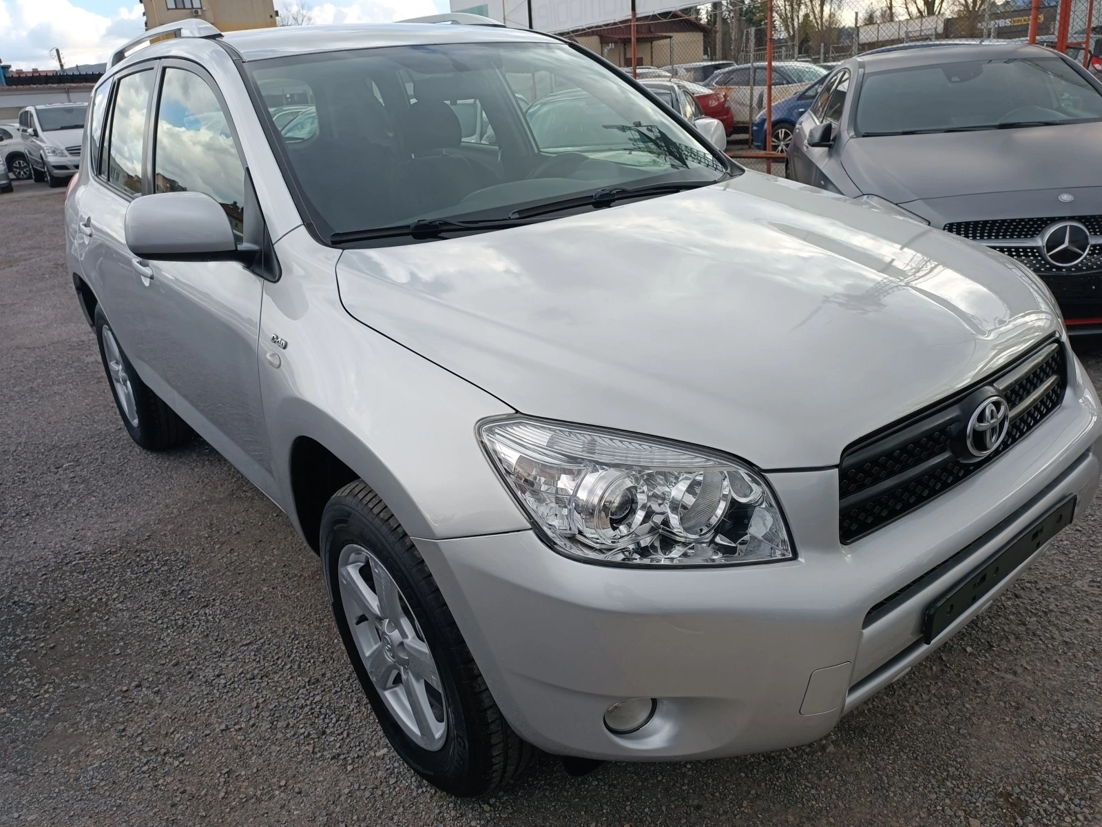 Toyota Rav4 2.2D4D - изображение 3