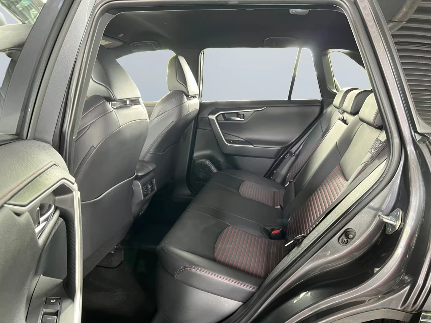 Toyota Rav4 COMFORT+ /PHEV/306HP/LED/NAVI/DIGI/CARPLAY/177g | Mobile.bg   15