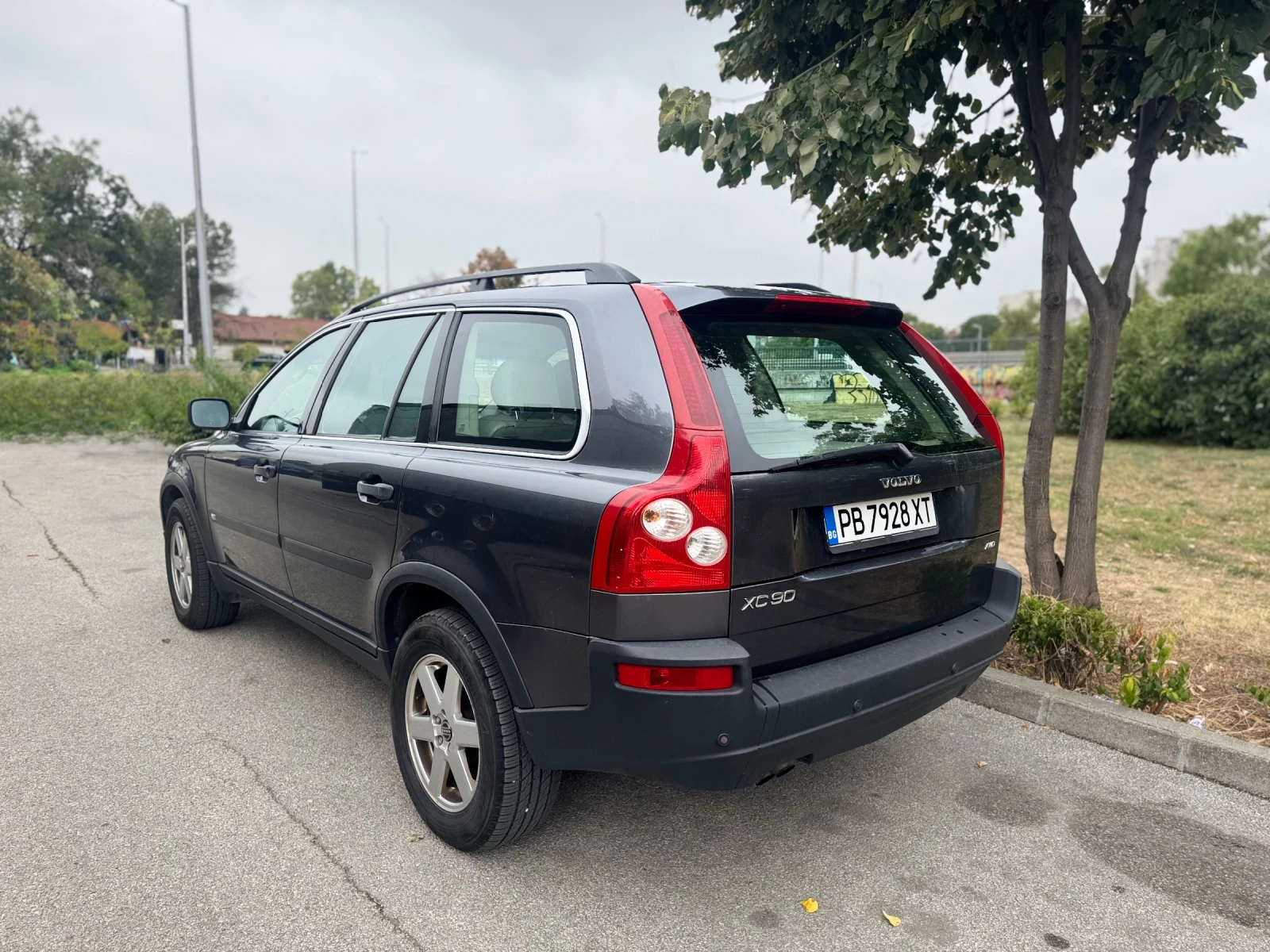 Volvo Xc90 D5 185 к.с. - изображение 6