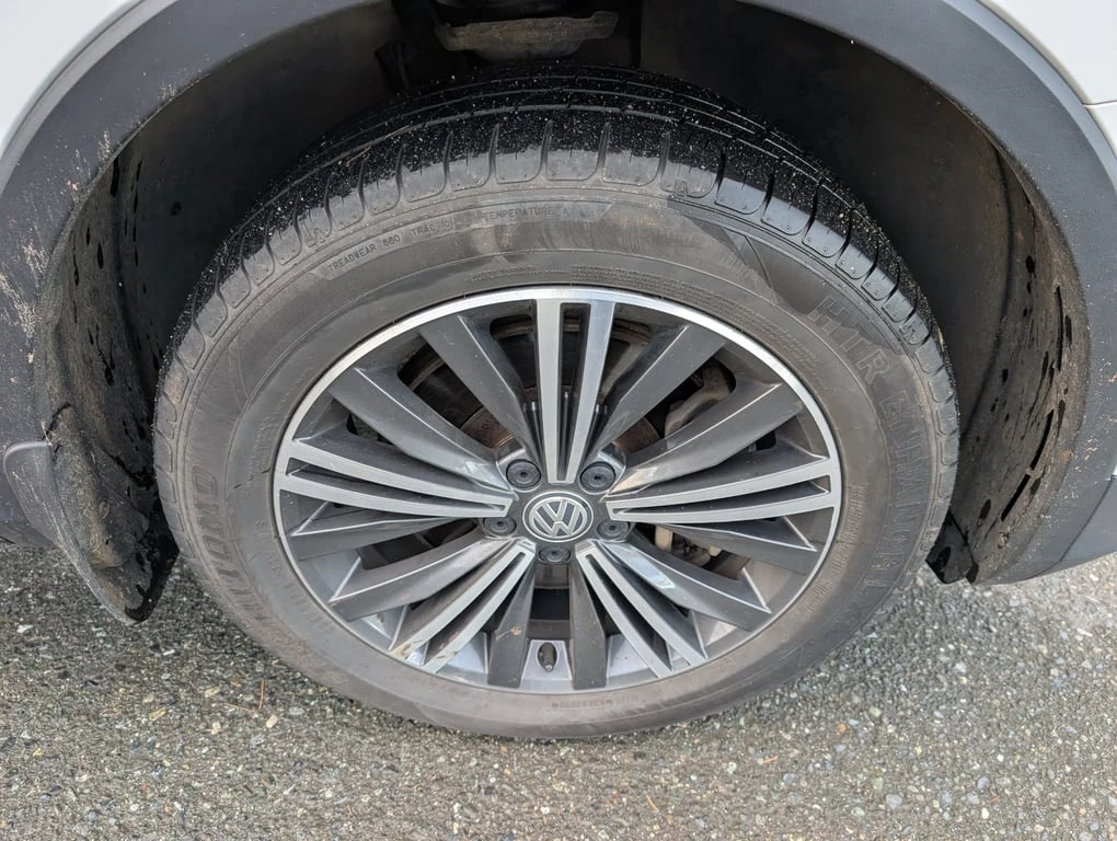 VW Tiguan * Highline * CARFAX *    | Mobile.bg   7