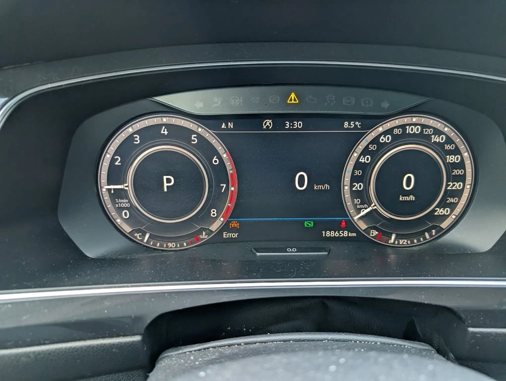 VW Tiguan * Highline * CARFAX *    | Mobile.bg   8