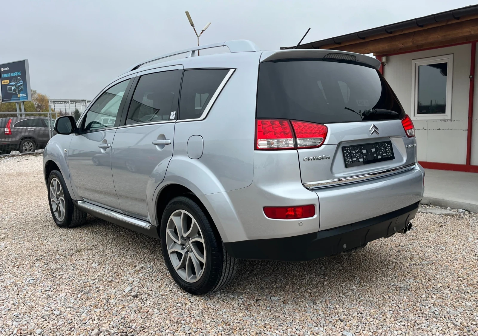 Citroen C-Crosser 2.2HDI* 156k.c* 4WD* 7-местен - изображение 3