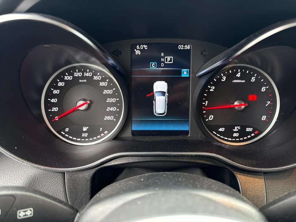 Mercedes-Benz GLC 300 2022 * CARFAX * БЕЗ ПЪРВОНАЧАЛНА ВНОСКА - изображение 8