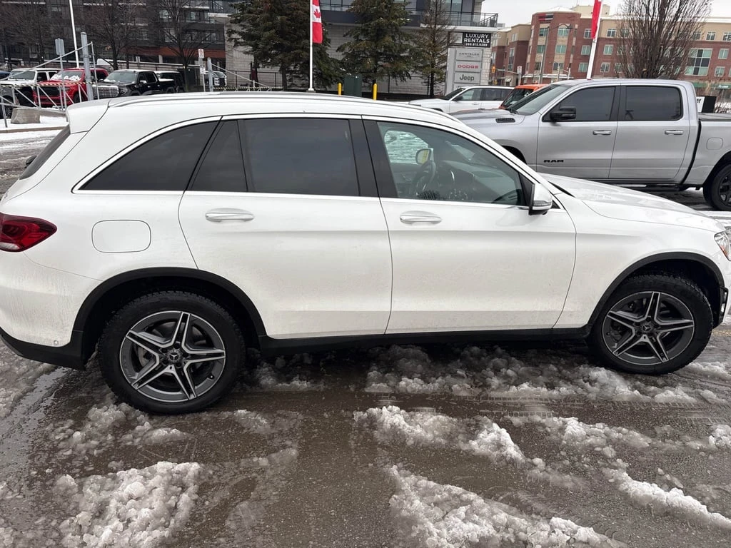 Mercedes-Benz GLC 300 2022 * CARFAX * БЕЗ ПЪРВОНАЧАЛНА ВНОСКА - изображение 4