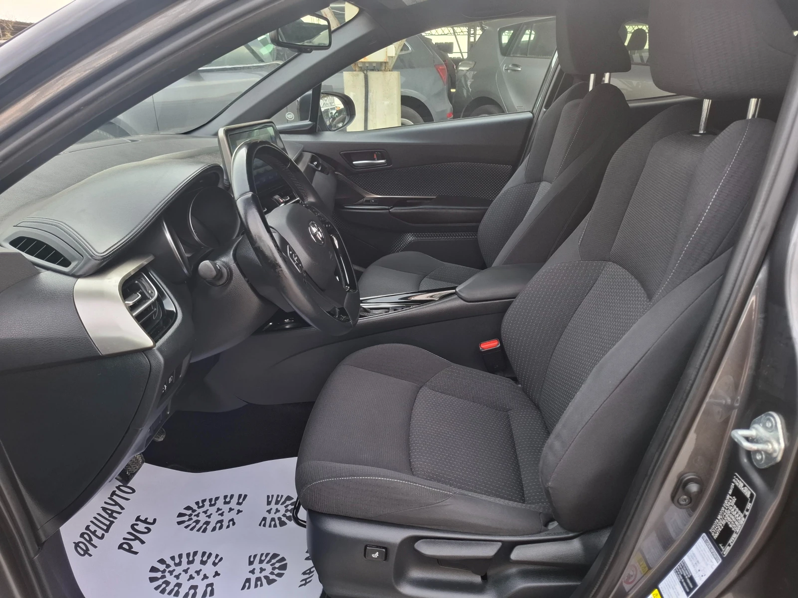 Toyota C-HR 1.8HYBRID Камера Подгрев, снимка 6 - Автомобили и джипове - 53876566