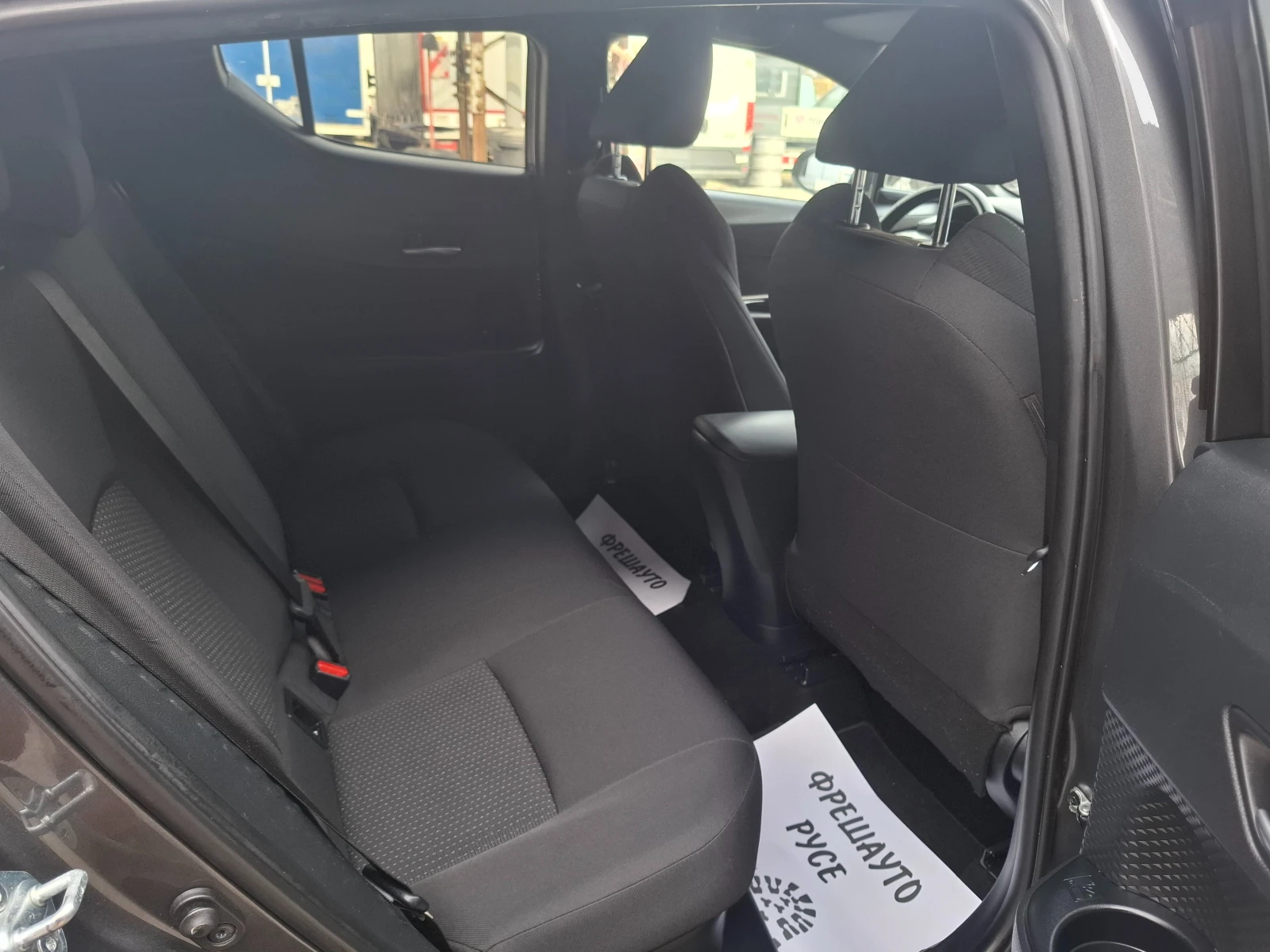 Toyota C-HR 1.8HYBRID Камера Подгрев, снимка 10 - Автомобили и джипове - 53876566