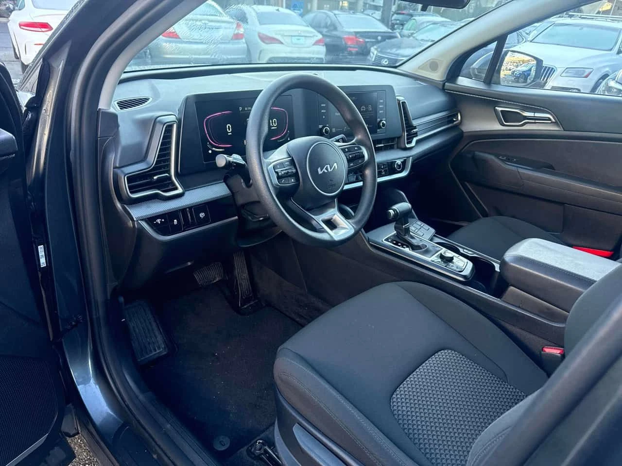 Kia Sportage * LX AWD * КАМЕРА * ПОДГРЕВИ * CARPLAY, снимка 5 - Автомобили и джипове - 54021226