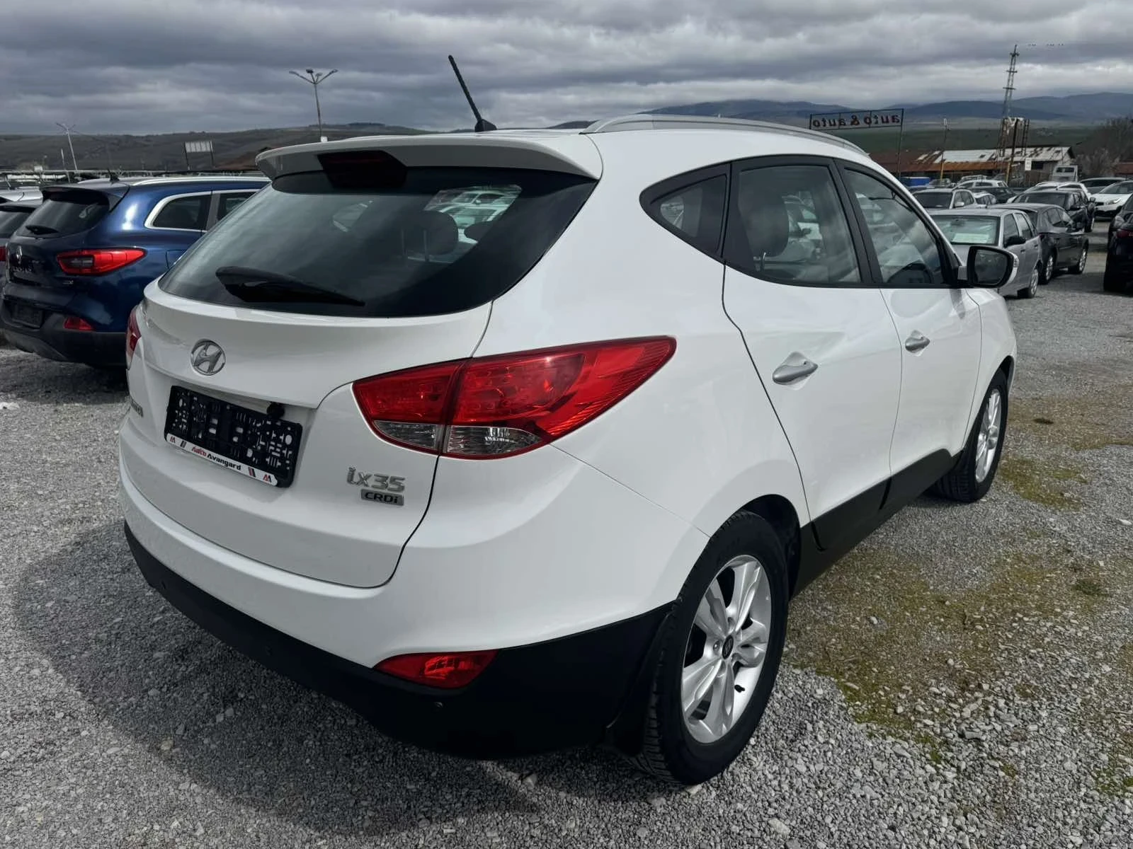 Hyundai IX35 1.7 CRDi, снимка 7 - Автомобили и джипове - 54116240