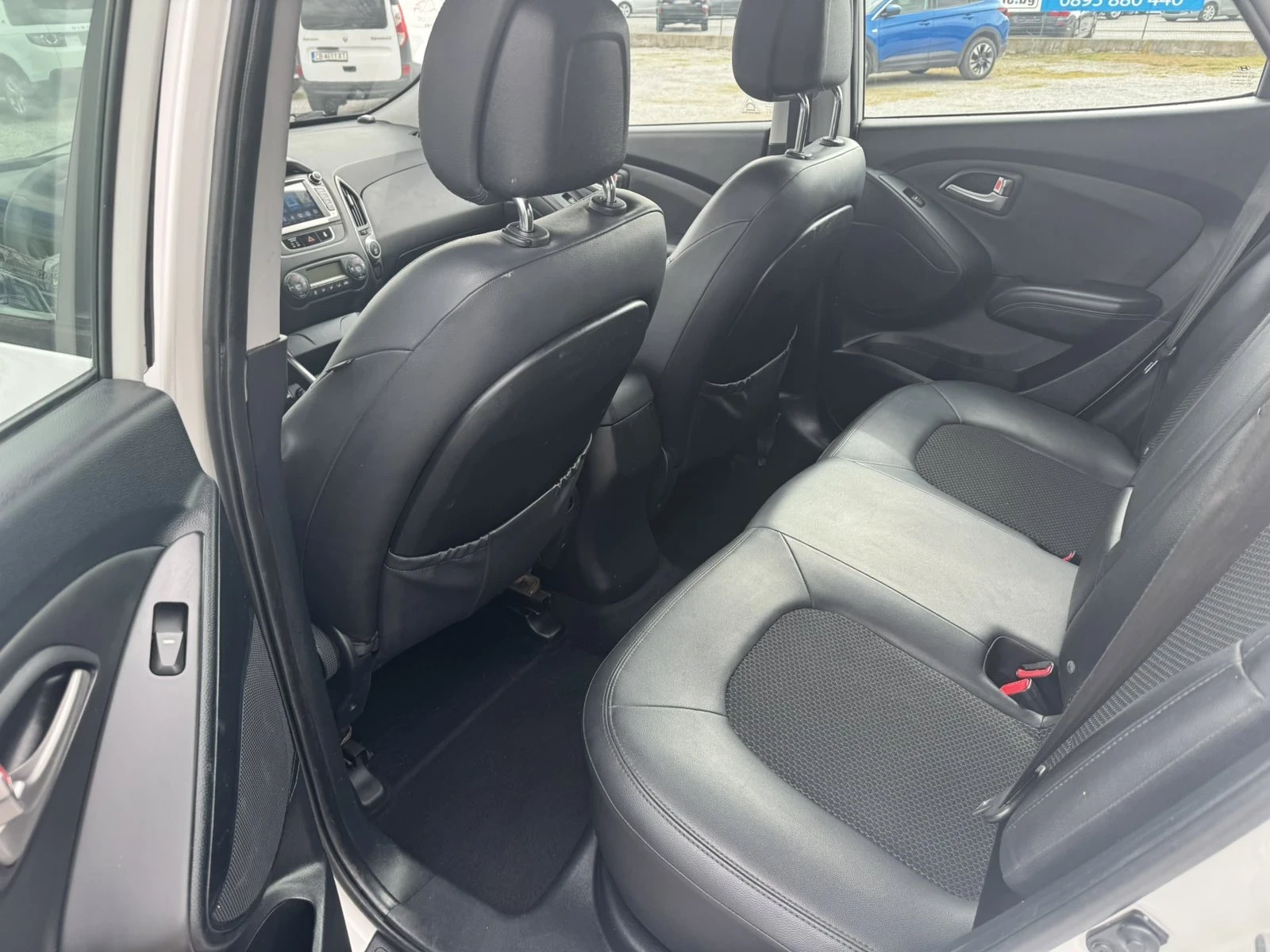 Hyundai IX35 1.7 CRDi, снимка 14 - Автомобили и джипове - 54116240