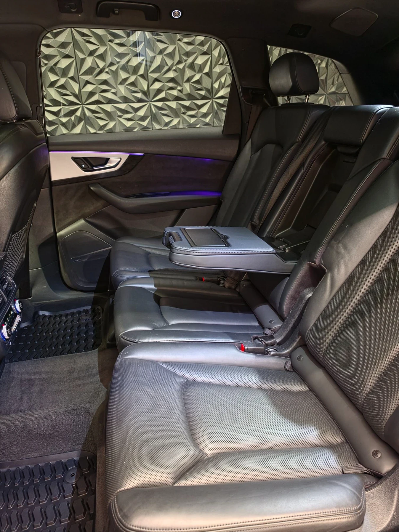 Audi Q7 6+ 1* DISTR* MASSAGE* 360* VACUM* LINE* FULL FULL, снимка 11 - Автомобили и джипове - 55654256