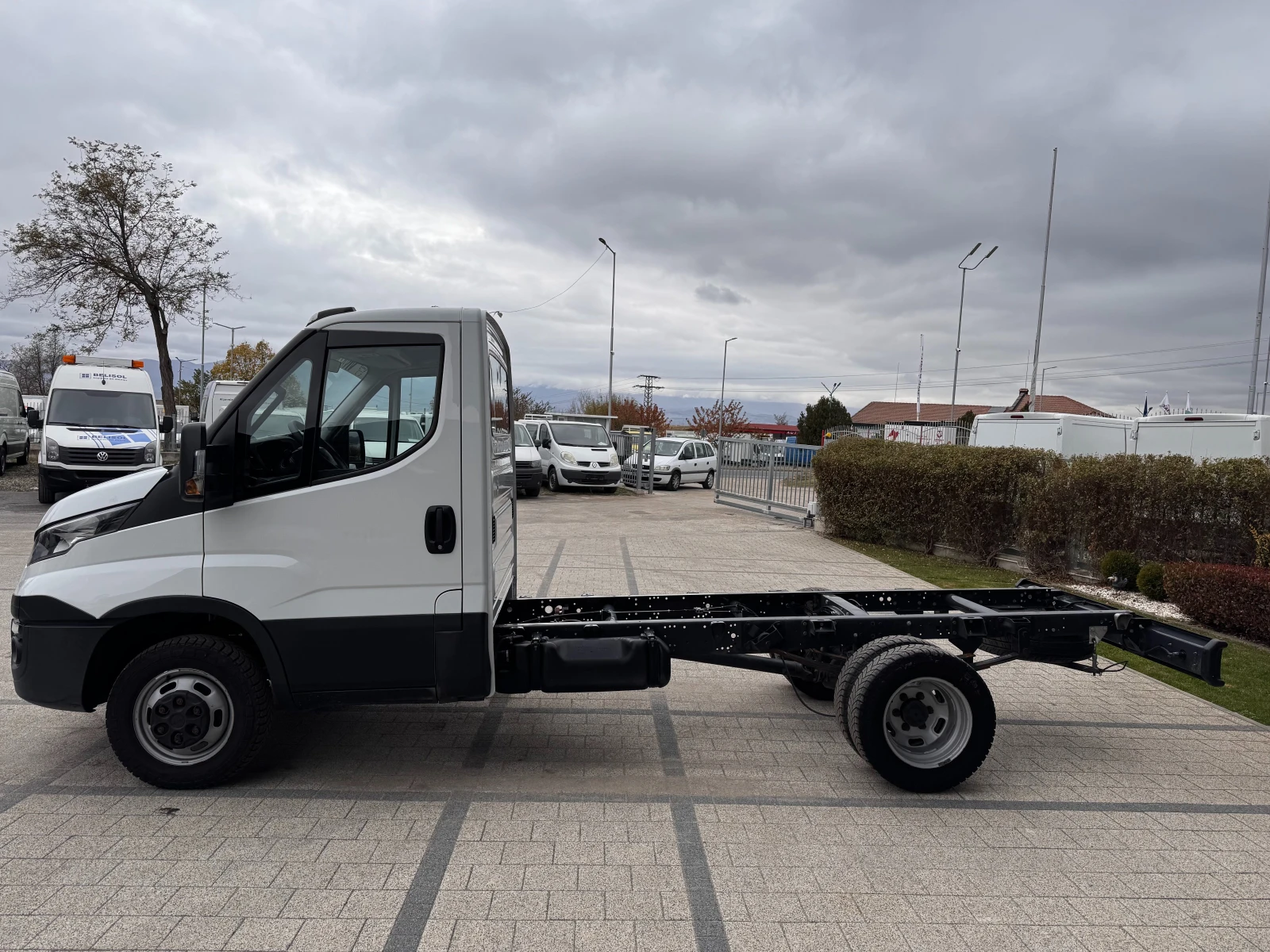 Iveco Daily 35C16 3.5т. Клима Euro 6b - изображение 5