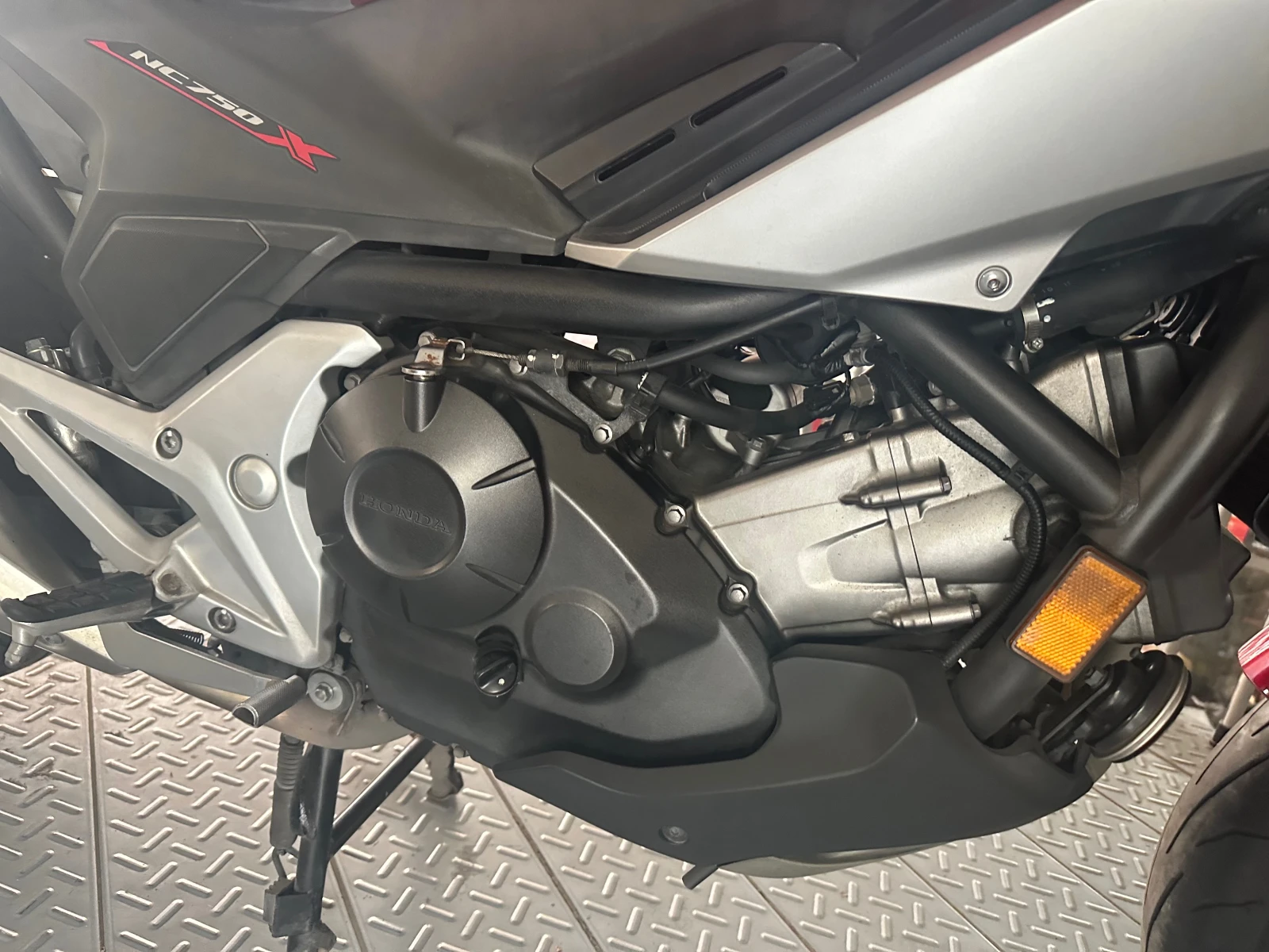 Honda Nc 750X 2017г., снимка 12 - Мотоциклети и мототехника - 54057738