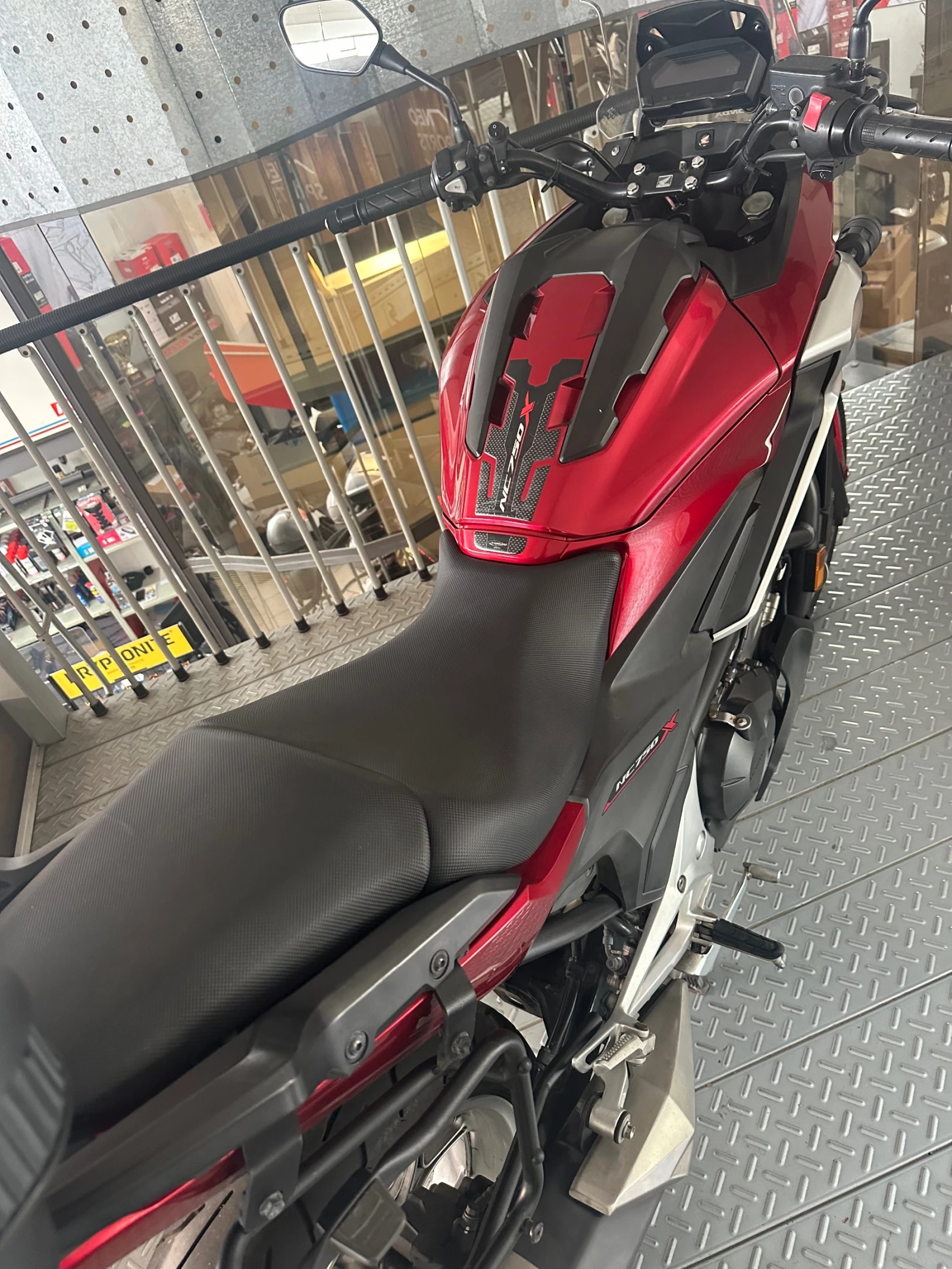 Honda Nc 750X 2017г., снимка 7 - Мотоциклети и мототехника - 54057738