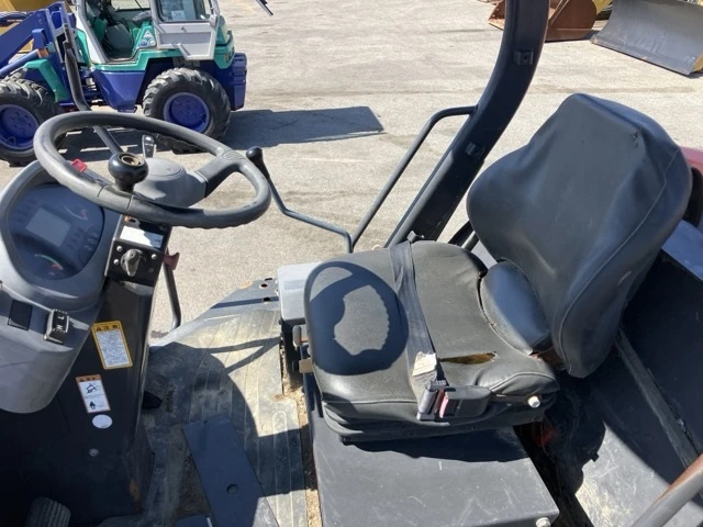 Челен товарач Hitachi ZW80-5B / ОЧАКВАН ВНОС !, снимка 4 - Индустриална техника - 53887747