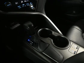 Toyota Camry Toyota Camry* SE FWD* АвтоКредит* (ЦЕНА ДО БГ), снимка 10