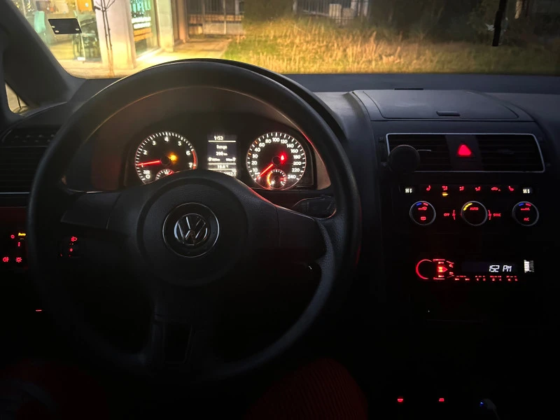 VW Touran Metan, снимка 10 - Автомобили и джипове - 47764268