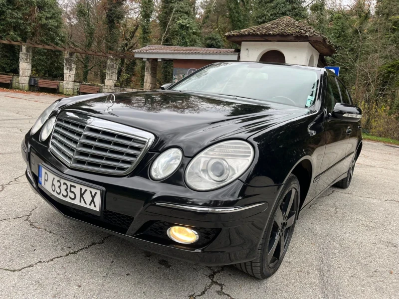 Mercedes-Benz E 220 FACELIFT/НАП. ОБСЛУЖЕН/С НОВИ ГУМИ DOT0324/ВС.ПЛ., снимка 2 - Автомобили и джипове - 48065485