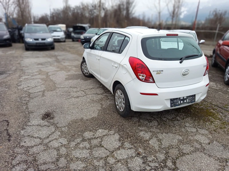 Hyundai I20, снимка 4 - Автомобили и джипове - 48544390