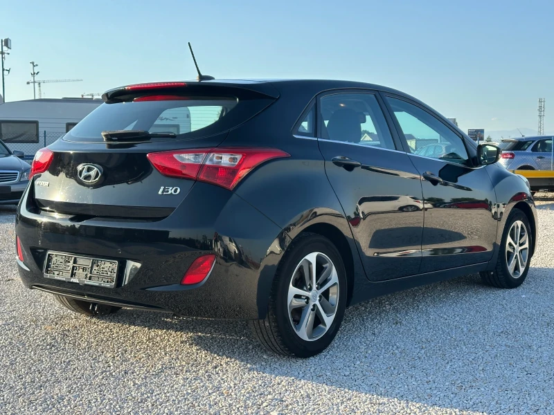 Hyundai I30 1.6 CRDI Автоматик Facelift Full, снимка 6 - Автомобили и джипове - 52155241