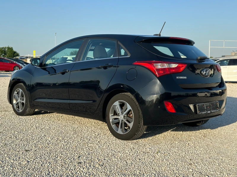Hyundai I30 1.6 CRDI Автоматик Facelift Full, снимка 3 - Автомобили и джипове - 52155241