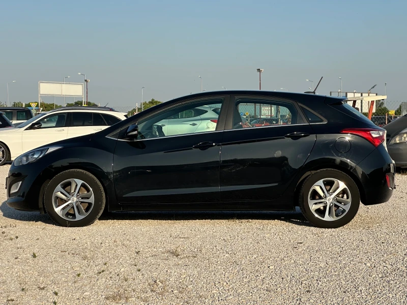 Hyundai I30 1.6 CRDI Автоматик Facelift Full, снимка 2 - Автомобили и джипове - 52155241