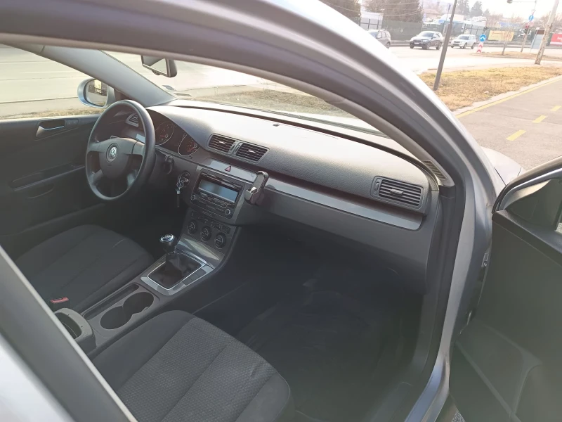VW Passat 1, 4 метан, снимка 9 - Автомобили и джипове - 52510013