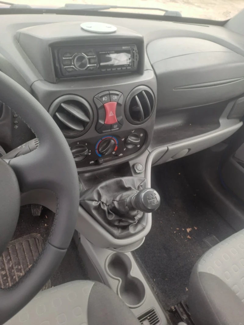 Fiat Doblo 1.4i, снимка 10 - Автомобили и джипове - 52552091