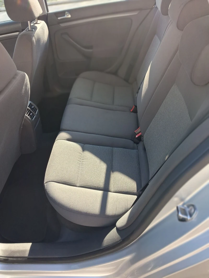 VW Golf, снимка 7 - Автомобили и джипове - 52789531