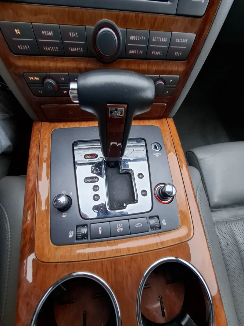 VW Phaeton 3.2 V6, LPG, Бартер, снимка 9 - Автомобили и джипове - 52965523