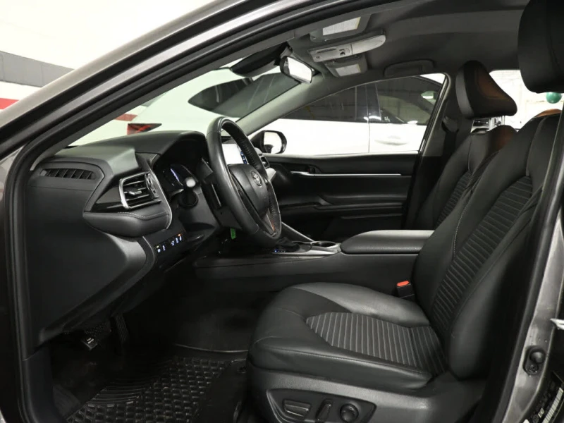 Toyota Camry Toyota Camry* SE FWD* АвтоКредит* (ЦЕНА ДО БГ), снимка 9 - Автомобили и джипове - 53048537