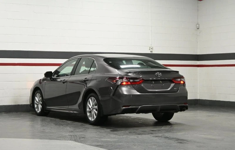 Toyota Camry Toyota Camry* SE FWD* АвтоКредит* (ЦЕНА ДО БГ), снимка 4 - Автомобили и джипове - 53048537